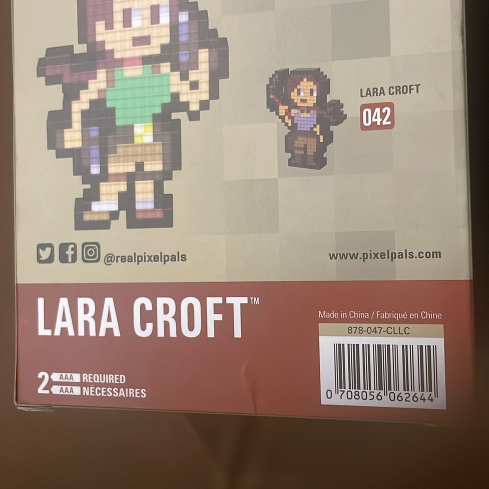 PDP PIXEL PALS [041] LARA CROFT CLASSIC NWT - Picture 10 of 12